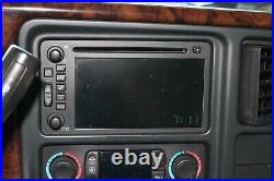 05-06 AVALANCHE AM FM Stereo CD Navigation GPS Receiver Tuner UM8 OEM Warranty