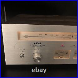 CLEAN 1976-79 AKAI AT-2400 TUNER Solid State Stereo Mono AM/FM TESTED WORKS