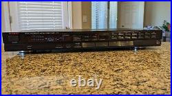 Luxman Model T-117 Digital Synthesized AM / FM Stereo Radio Tuner Vintage 80's