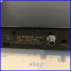 Luxman Model T-117 Digital Synthesized AM / FM Stereo Tuner
