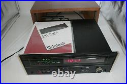 McIntosh MR7083 AM/FM Digital Tuner in EXcellent Condition in Original Cabinet