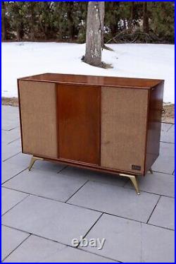 Mid Century Vintage Zenith Record Player Console AM/FM Tuner STEREO