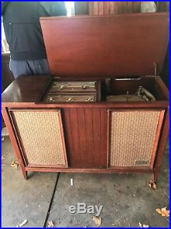 Mid Century Vintage Zenith Record Player Console AM/FM Tuner STEREO SK2506T
