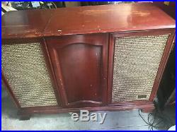 Mid Century Vintage Zenith Record Player Console AM/FM Tuner Stereo