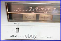 VINTAGE AKAI model AT-2250 AM FM Stereo Tuner UNTESTED