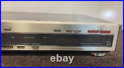 Vintage Luxman T-530 Synthesized AM/FM Stereo Tuner. Serviced