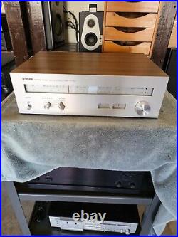 Yamaha CT-400 Natural Sound AM/FM Stereo Tuner Woodgrain 1977 Tested and Working